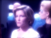 extant_StarTrek_VOY_4x12-MortalCoil_03013.jpg