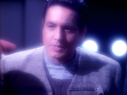 extant_StarTrek_VOY_4x12-MortalCoil_03021.jpg