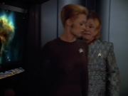 Filename=extant_StarTrek_VOY_4x12-MortalCoil_03062.jpg
Filesize=130KiB
Dimensions=1200x900
Date added=Sep 14, 2019 extant_StarTrek_VOY_4x12-MortalCoil_03062.jpg