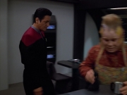 Filename=extant_StarTrek_VOY_4x12-MortalCoil_03208.jpg
Filesize=137KiB
Dimensions=1200x900
Date added=Sep 14, 2019 extant_StarTrek_VOY_4x12-MortalCoil_03208.jpg