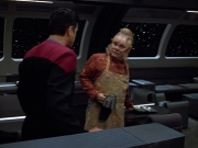 extant_StarTrek_VOY_4x12-MortalCoil_03225.jpg
