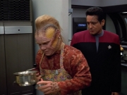 Filename=extant_StarTrek_VOY_4x12-MortalCoil_03273.jpg
Filesize=180KiB
Dimensions=1200x900
Date added=Sep 14, 2019 extant_StarTrek_VOY_4x12-MortalCoil_03273.jpg