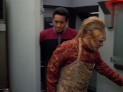 extant_StarTrek_VOY_4x12-MortalCoil_03279.jpg