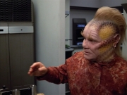 extant_StarTrek_VOY_4x12-MortalCoil_03309.jpg