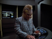 Filename=extant_StarTrek_VOY_4x12-MortalCoil_03395.jpg
Filesize=182KiB
Dimensions=1200x900
Date added=Sep 14, 2019 extant_StarTrek_VOY_4x12-MortalCoil_03395.jpg