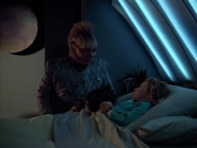 extant_StarTrek_VOY_4x12-MortalCoil_03774.jpg