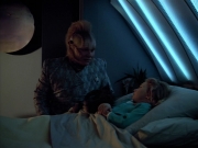 extant_StarTrek_VOY_4x12-MortalCoil_03775.jpg