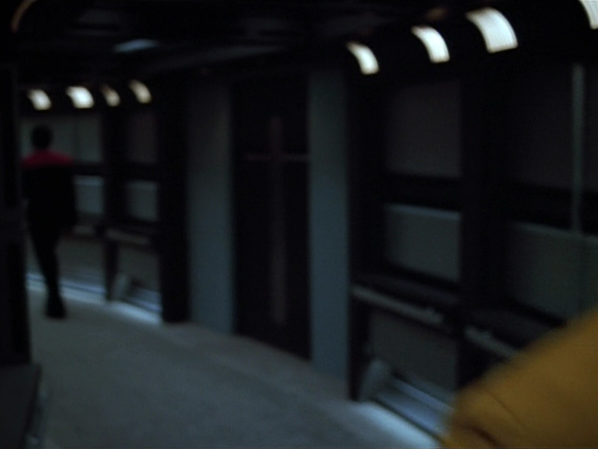 extant_StarTrek_VOY_4x13-WakingMoments_00036.jpg