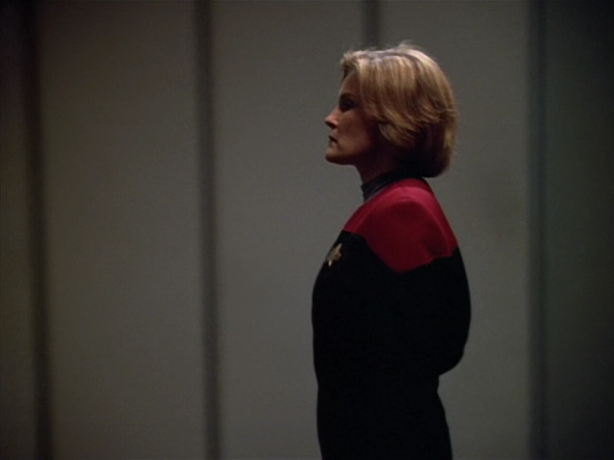 extant_StarTrek_VOY_4x13-WakingMoments_00062.jpg