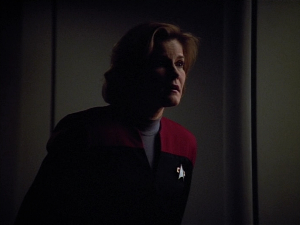 extant_StarTrek_VOY_4x13-WakingMoments_00081.jpg