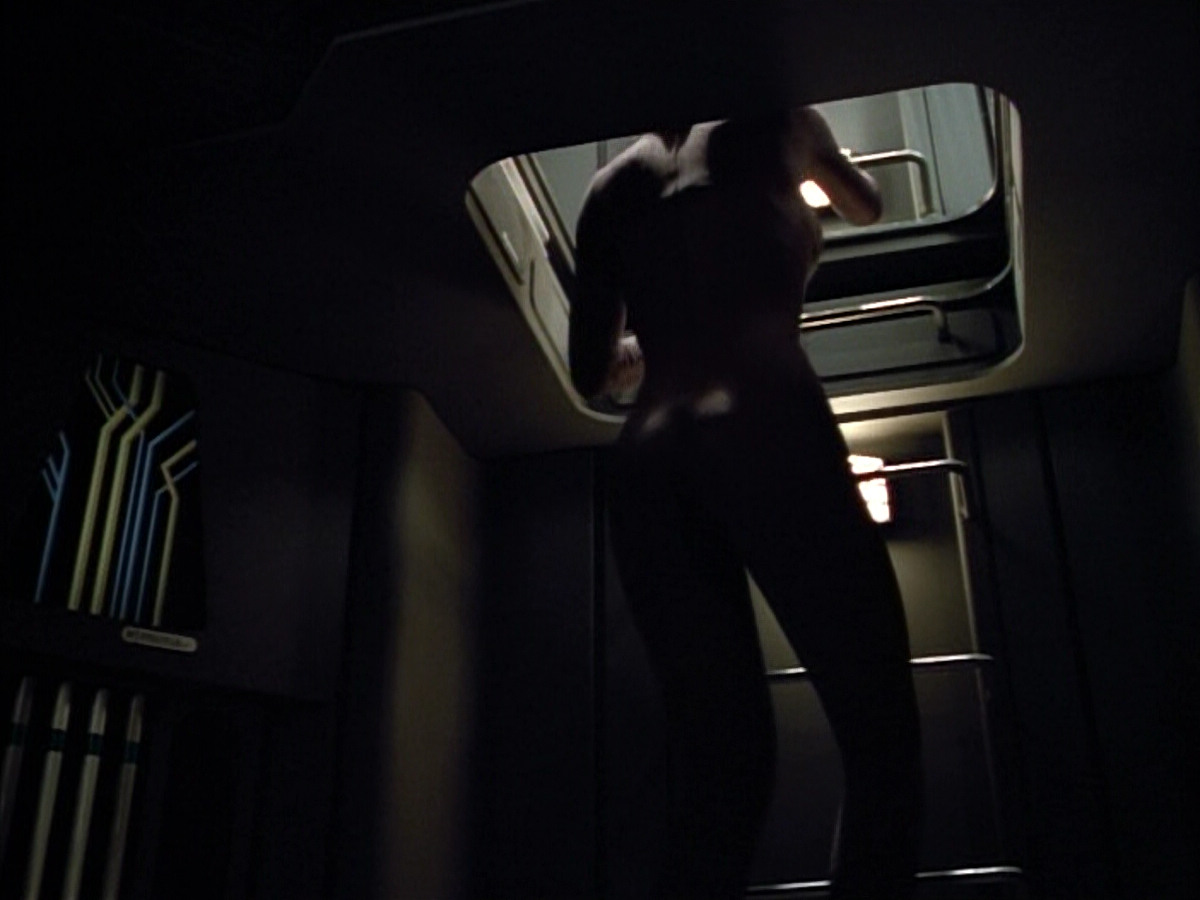 extant_StarTrek_VOY_4x13-WakingMoments_00122.jpg