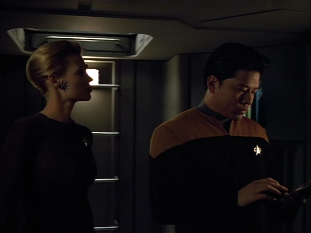 extant_StarTrek_VOY_4x13-WakingMoments_00140.jpg