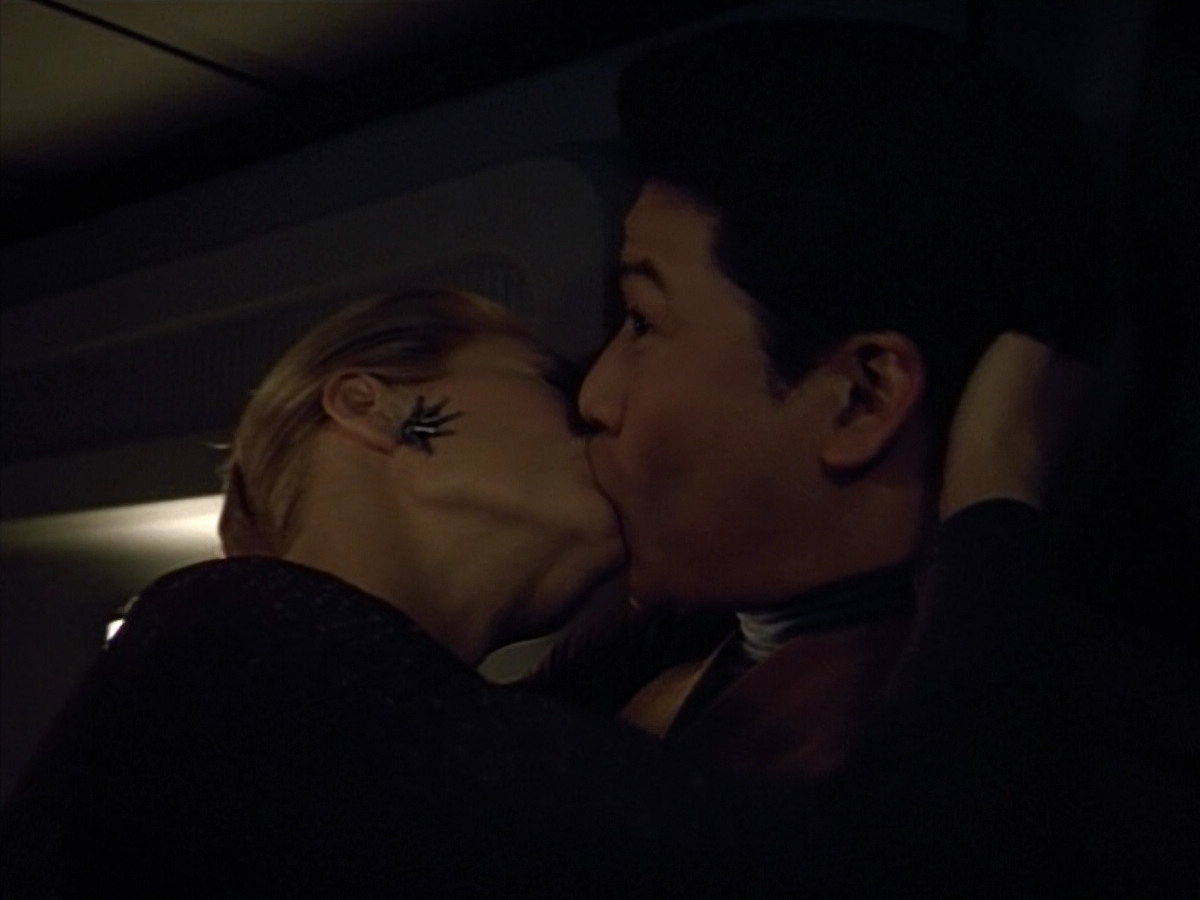 extant_StarTrek_VOY_4x13-WakingMoments_00190.jpg