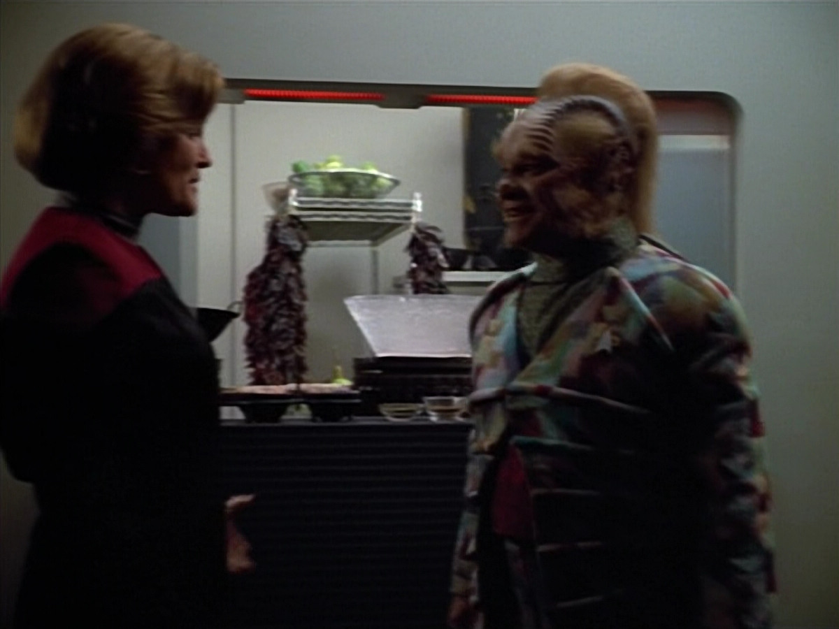 extant_StarTrek_VOY_4x13-WakingMoments_00242.jpg