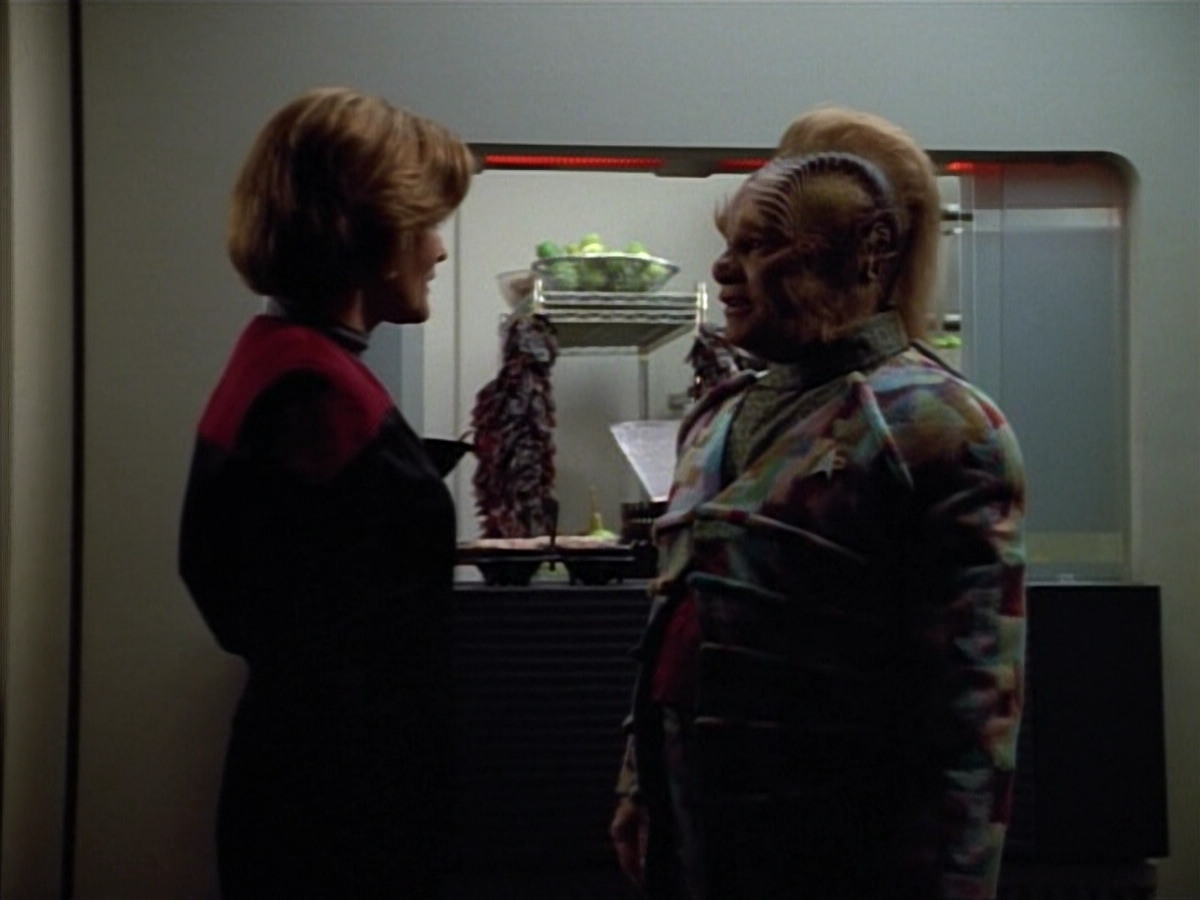 extant_StarTrek_VOY_4x13-WakingMoments_00244.jpg