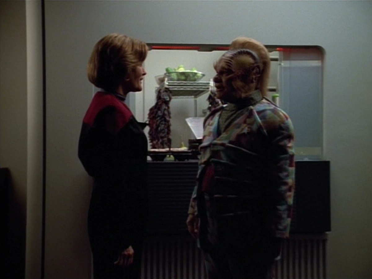 extant_StarTrek_VOY_4x13-WakingMoments_00247.jpg
