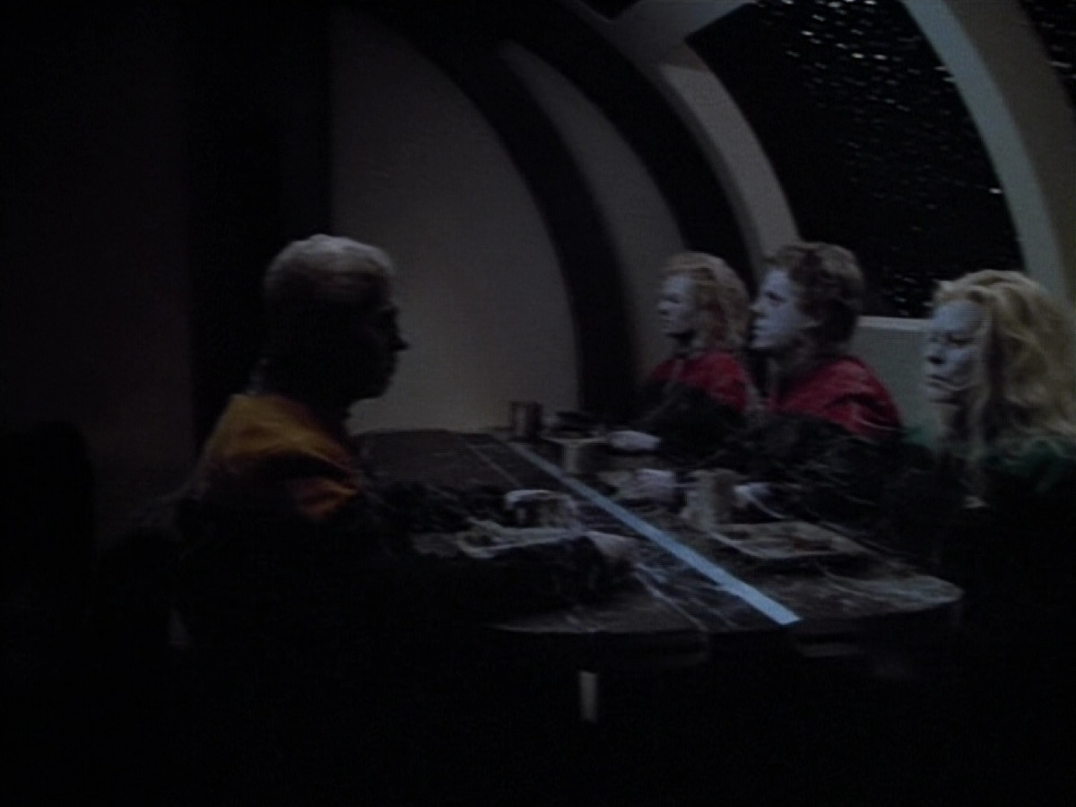 extant_StarTrek_VOY_4x13-WakingMoments_00268.jpg