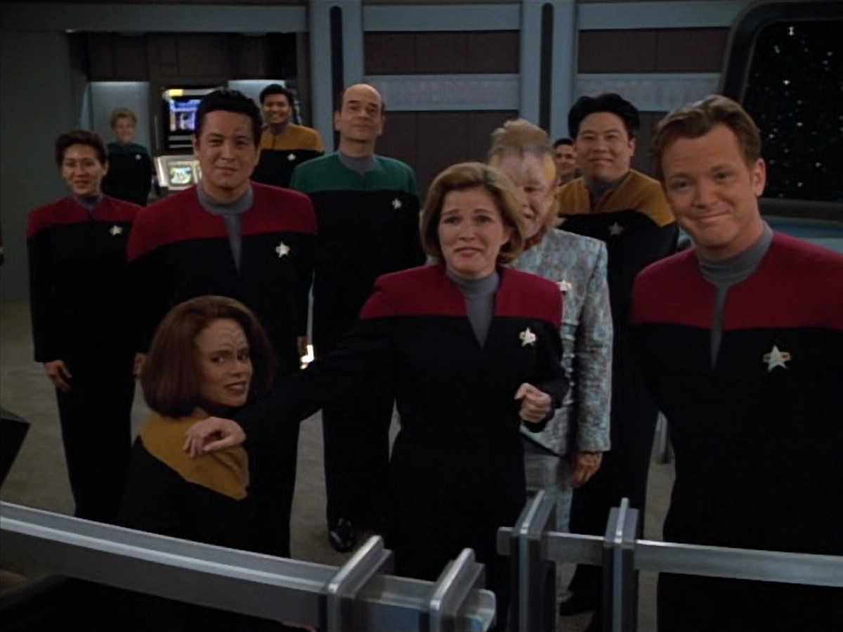 extant_StarTrek_VOY_4x13-WakingMoments_00316.jpg