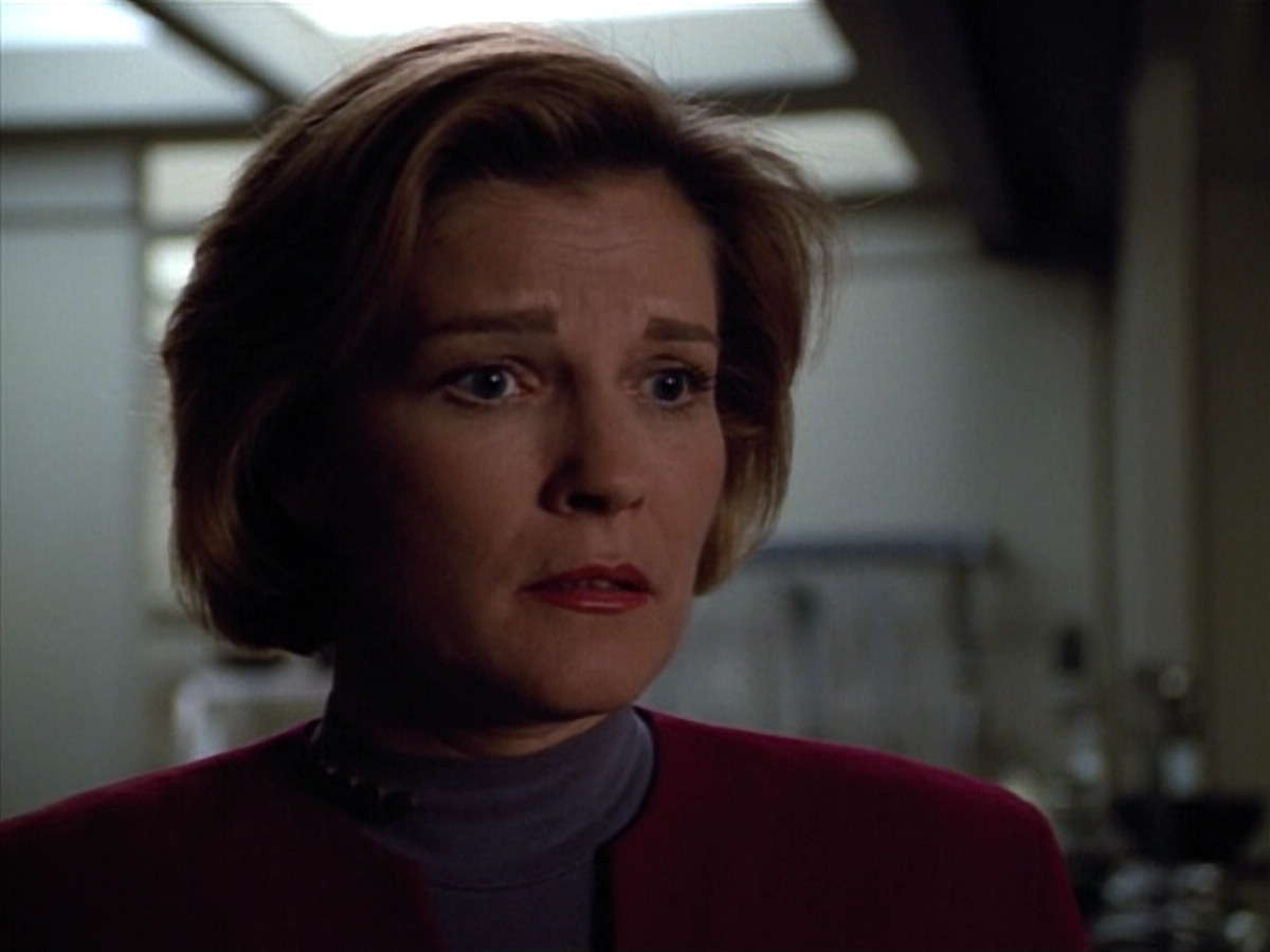 extant_StarTrek_VOY_4x13-WakingMoments_00342.jpg