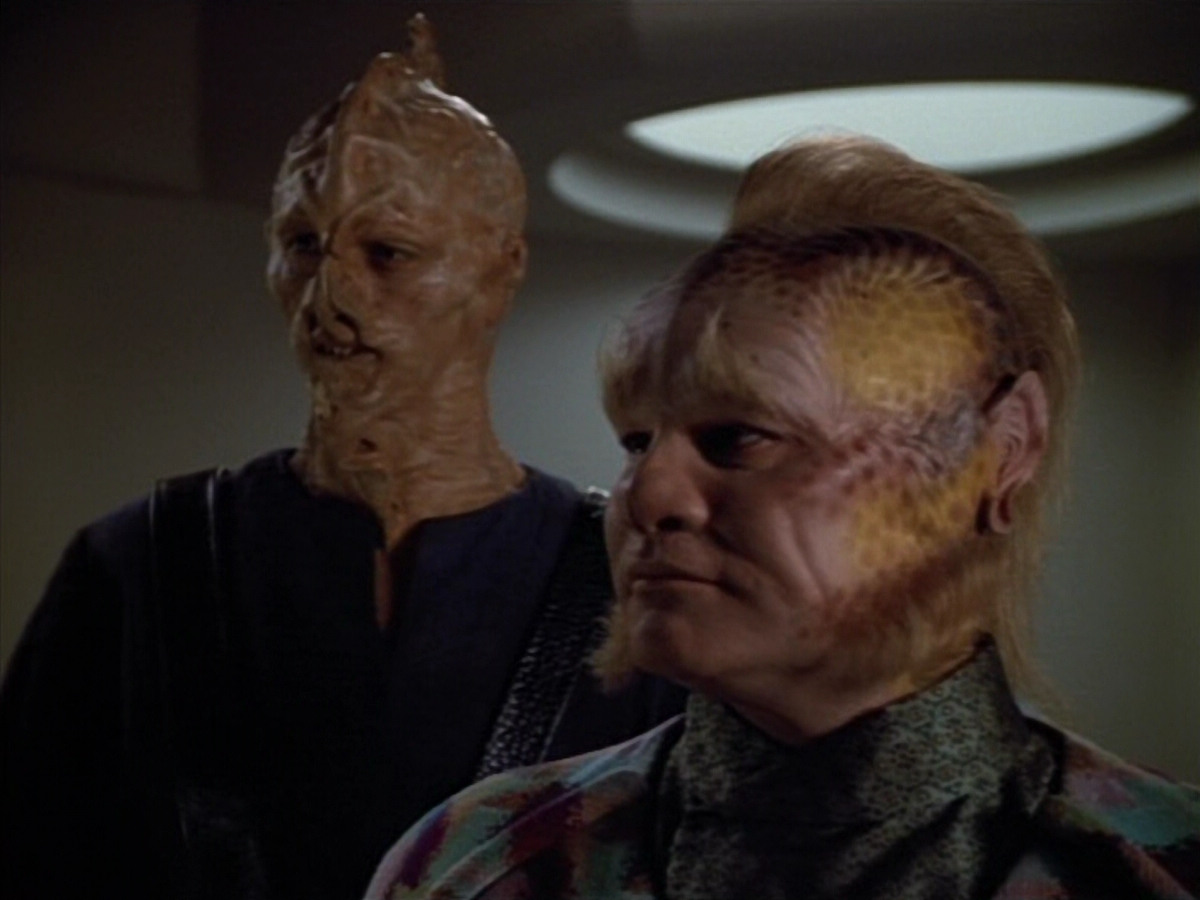 extant_StarTrek_VOY_4x13-WakingMoments_00345.jpg