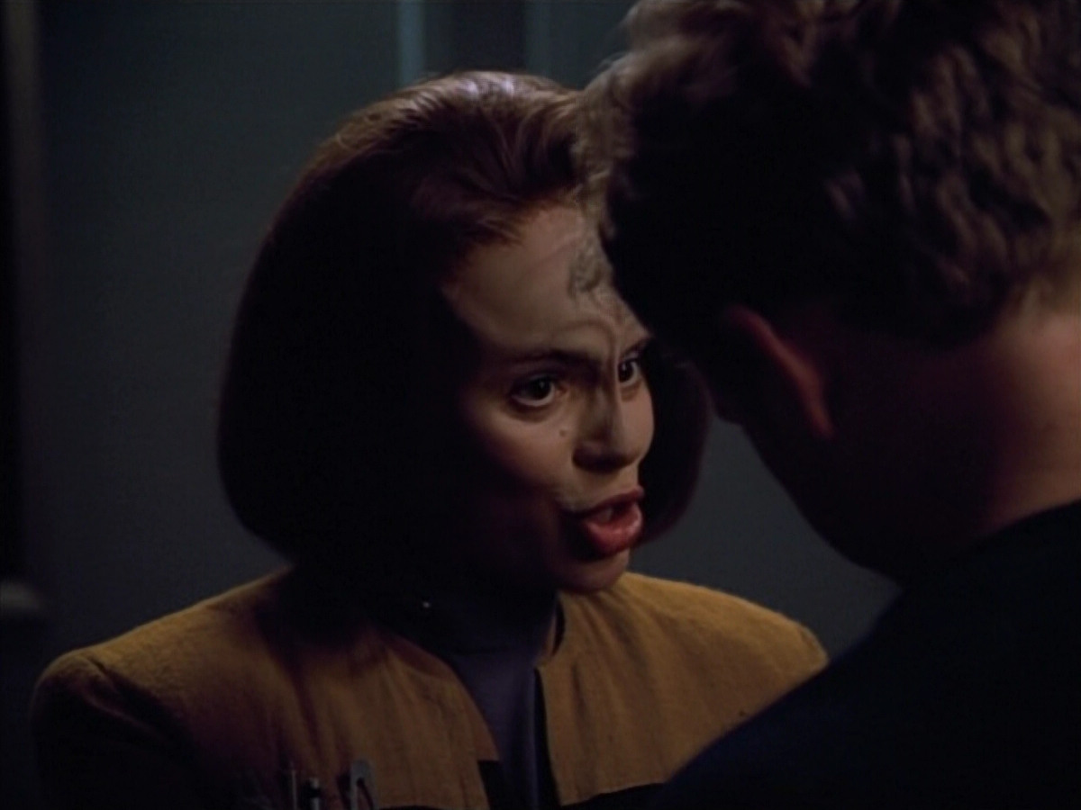 extant_StarTrek_VOY_4x13-WakingMoments_00616.jpg