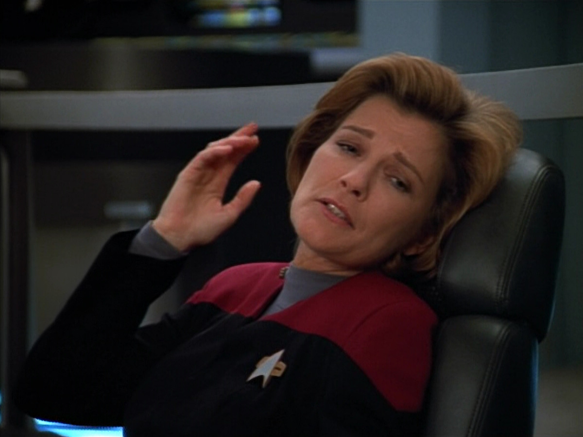extant_StarTrek_VOY_4x13-WakingMoments_00859.jpg