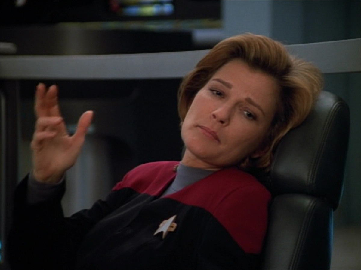 extant_StarTrek_VOY_4x13-WakingMoments_00860.jpg