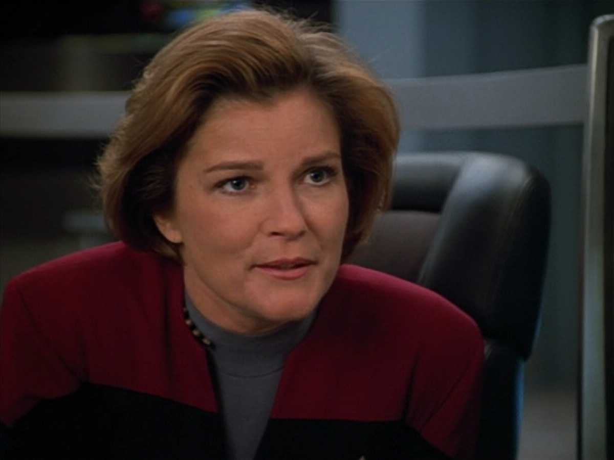 extant_StarTrek_VOY_4x13-WakingMoments_00903.jpg