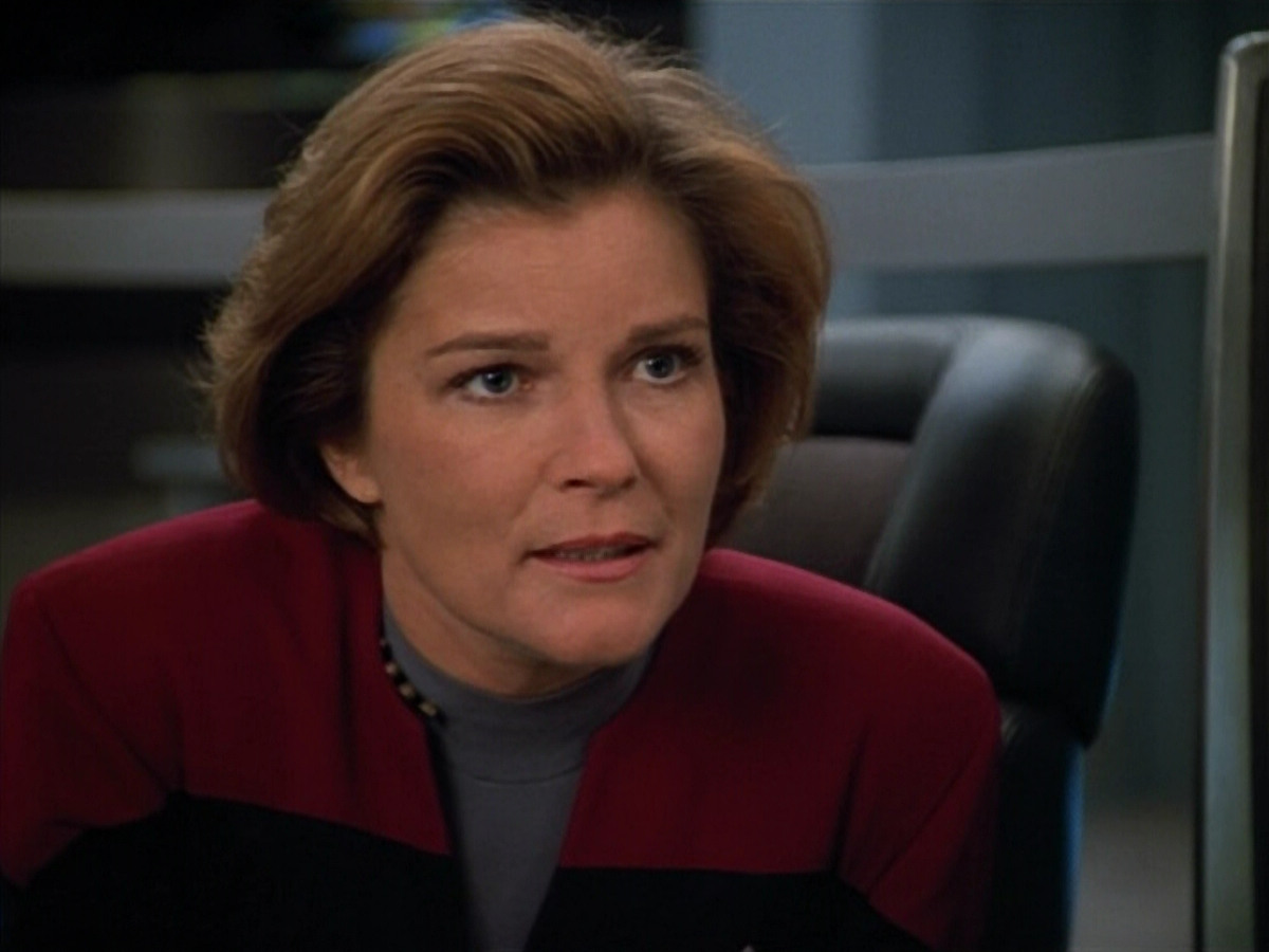 extant_StarTrek_VOY_4x13-WakingMoments_00904.jpg