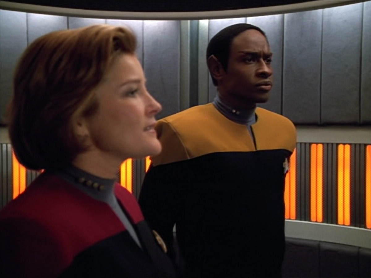 extant_StarTrek_VOY_4x13-WakingMoments_00987.jpg