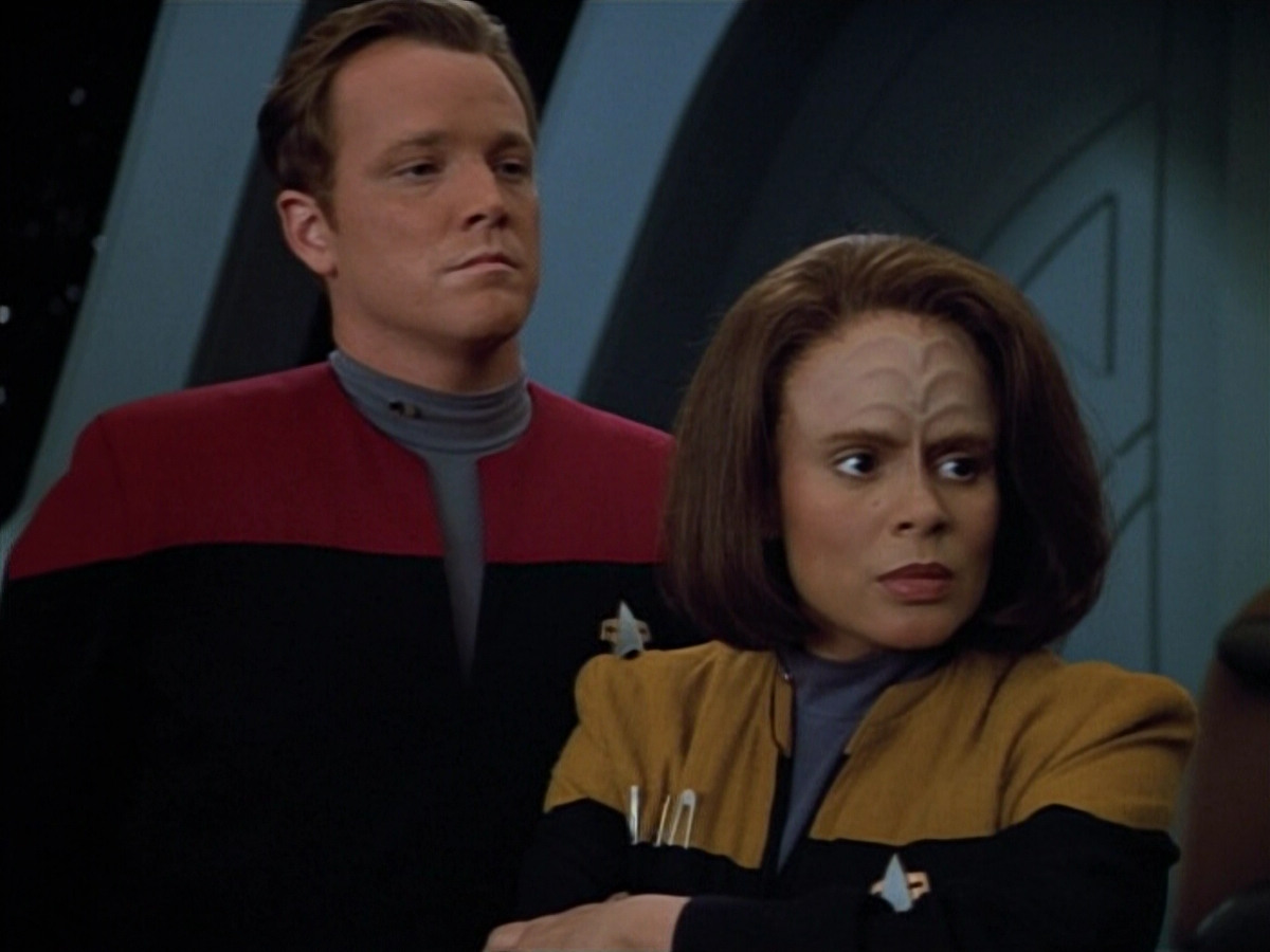 extant_StarTrek_VOY_4x13-WakingMoments_01409.jpg