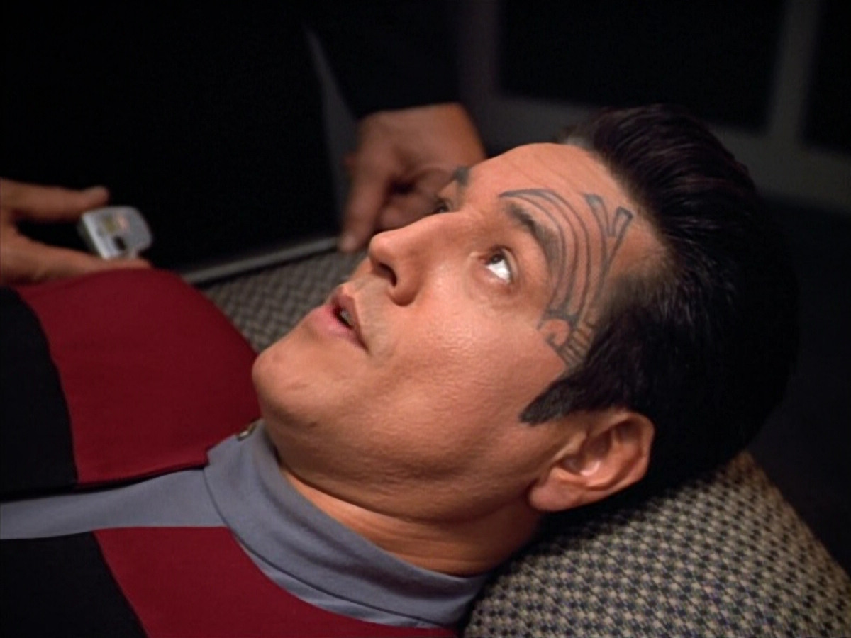 extant_StarTrek_VOY_4x13-WakingMoments_01435.jpg