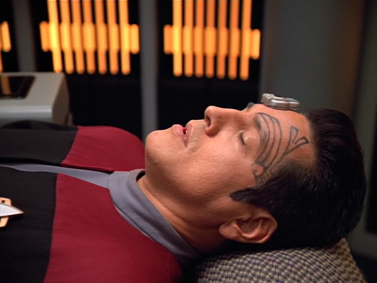 extant_StarTrek_VOY_4x13-WakingMoments_01489.jpg