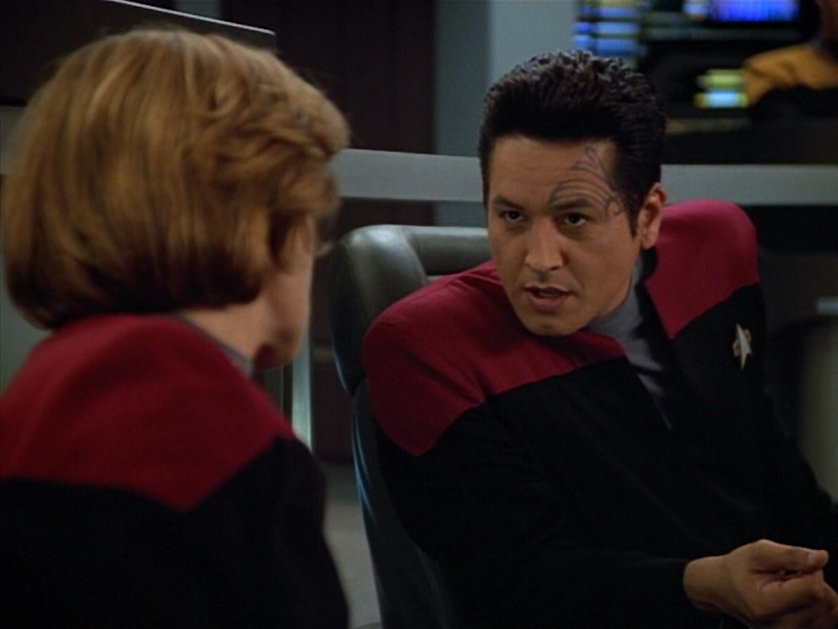 extant_StarTrek_VOY_4x13-WakingMoments_01806.jpg