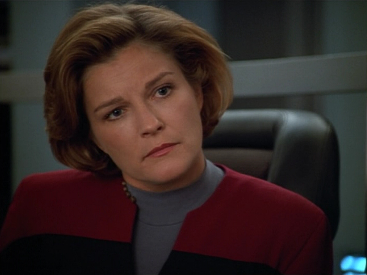 extant_StarTrek_VOY_4x13-WakingMoments_01809.jpg