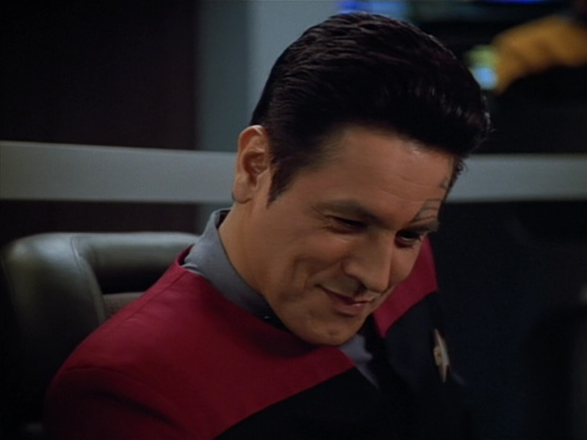extant_StarTrek_VOY_4x13-WakingMoments_01849.jpg