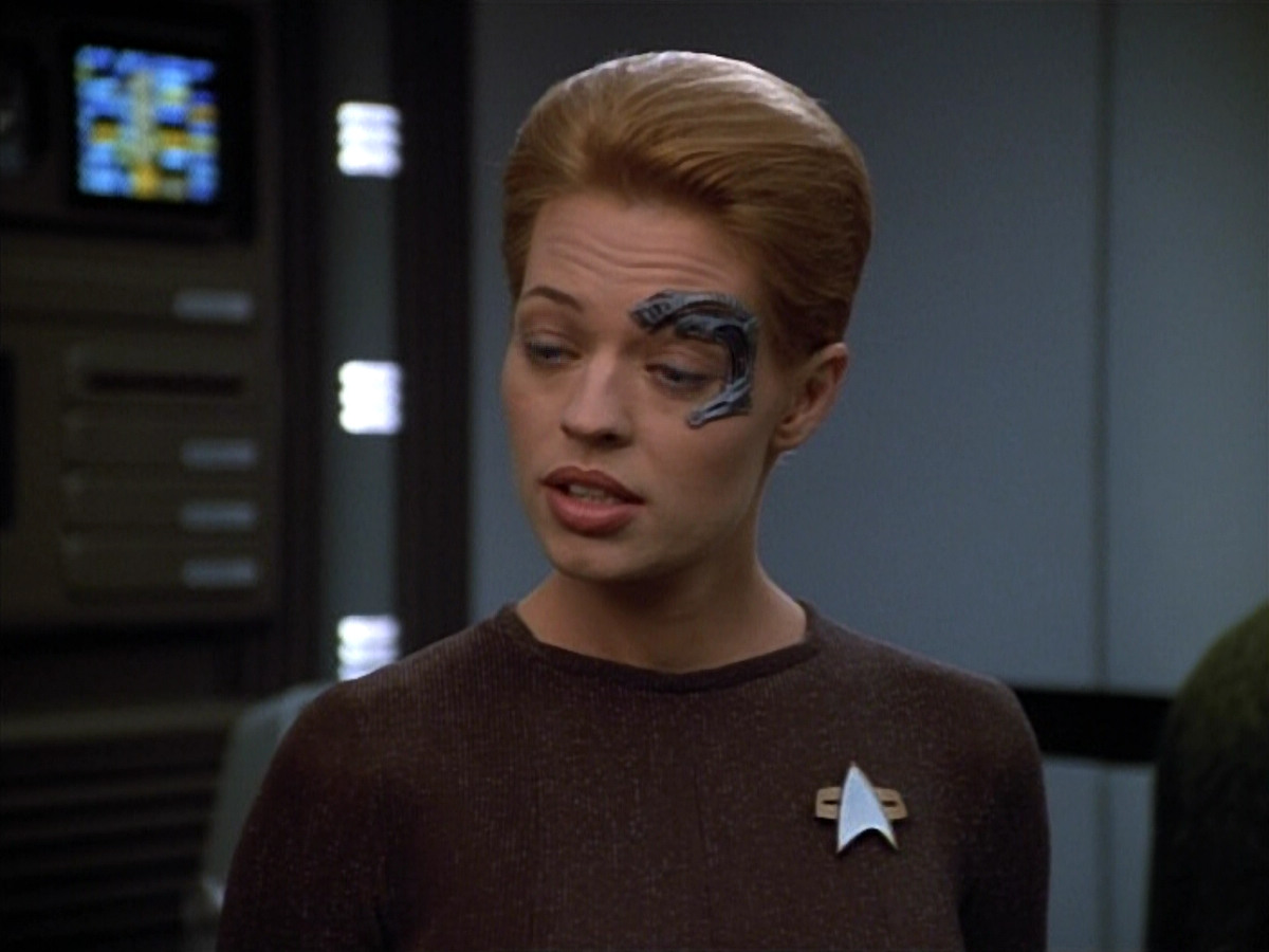 extant_StarTrek_VOY_4x13-WakingMoments_01946.jpg