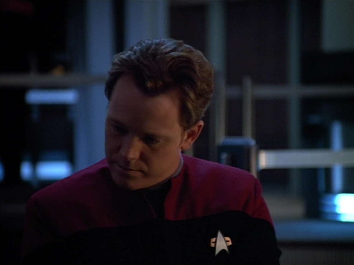 extant_StarTrek_VOY_4x13-WakingMoments_02149.jpg