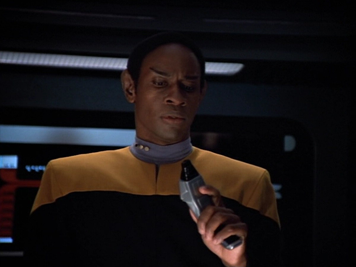 extant_StarTrek_VOY_4x13-WakingMoments_02239.jpg
