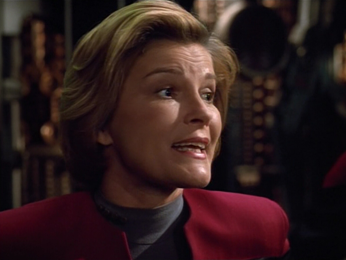 extant_StarTrek_VOY_4x13-WakingMoments_02313.jpg