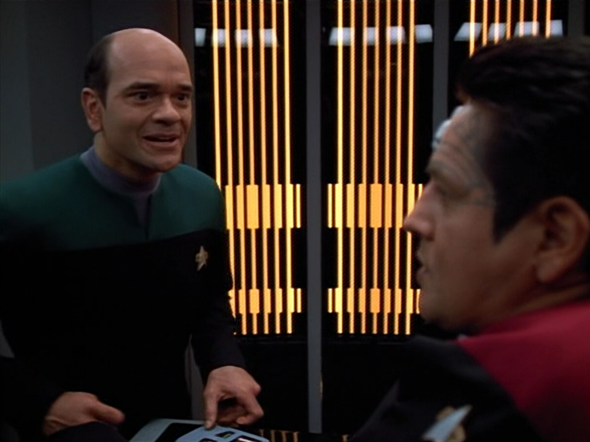 extant_StarTrek_VOY_4x13-WakingMoments_02432.jpg