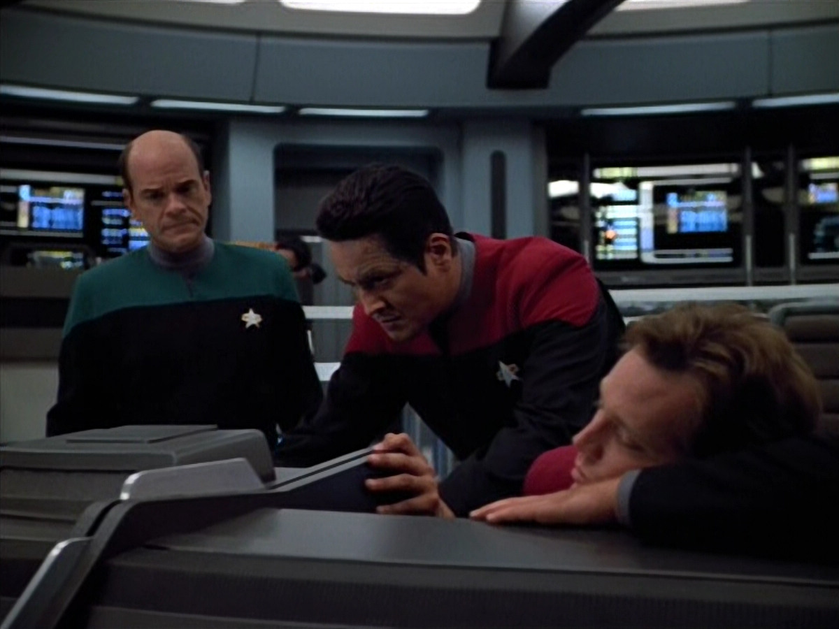 extant_StarTrek_VOY_4x13-WakingMoments_02693.jpg
