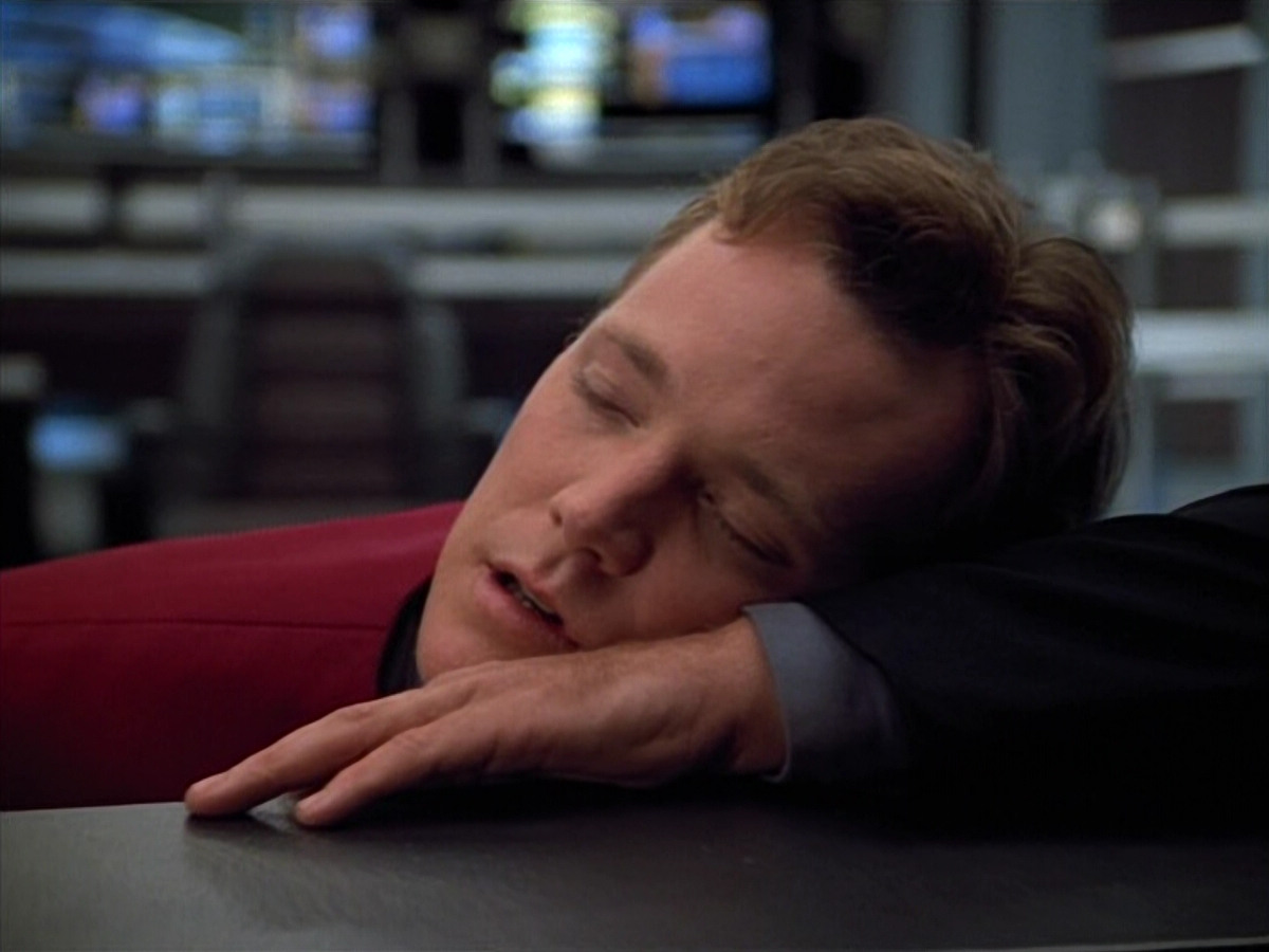 extant_StarTrek_VOY_4x13-WakingMoments_02716.jpg