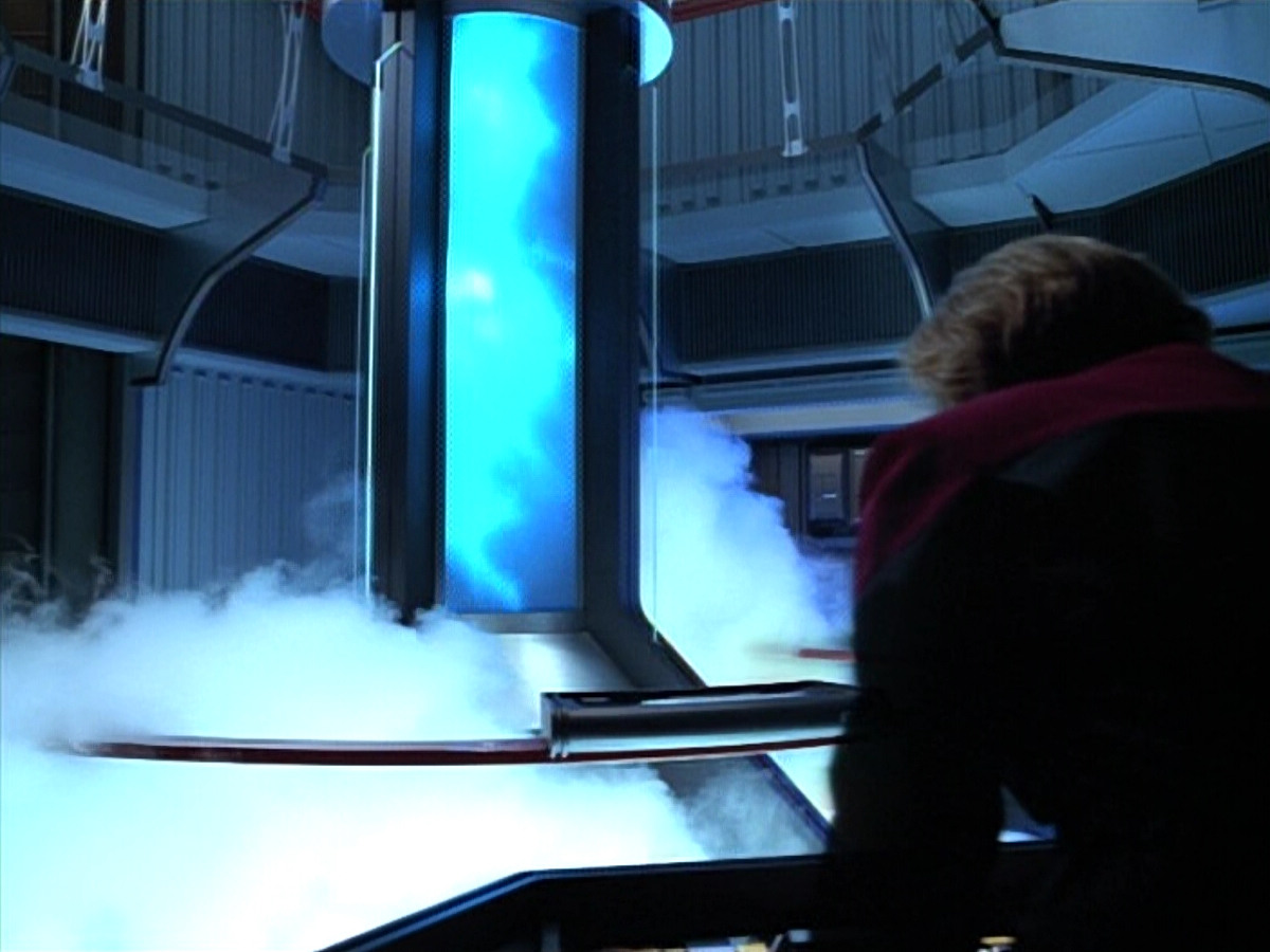extant_StarTrek_VOY_4x13-WakingMoments_02957.jpg