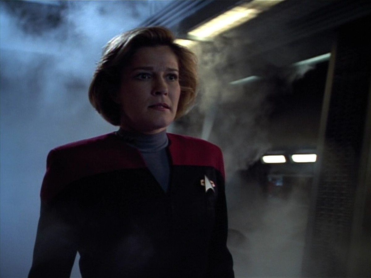 extant_StarTrek_VOY_4x13-WakingMoments_02981.jpg