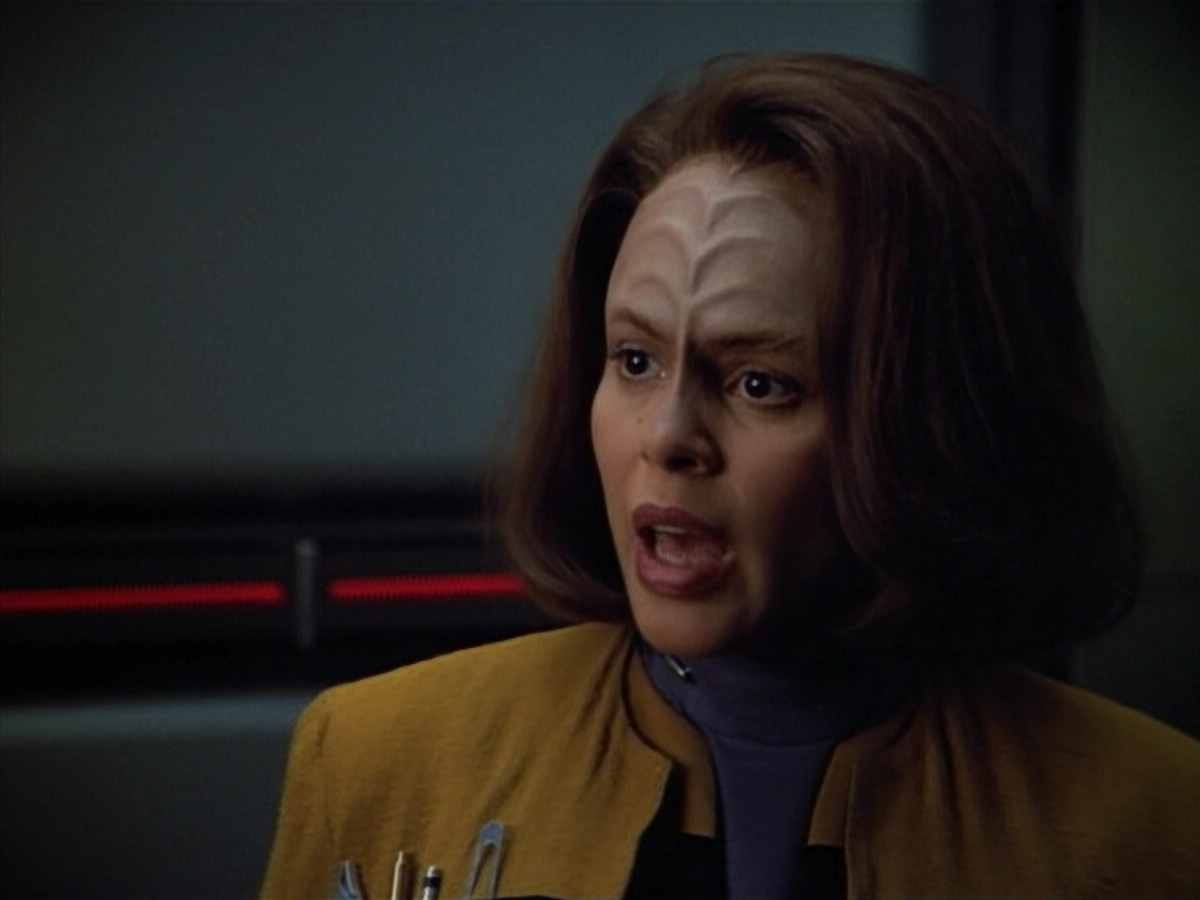 extant_StarTrek_VOY_4x13-WakingMoments_03087.jpg