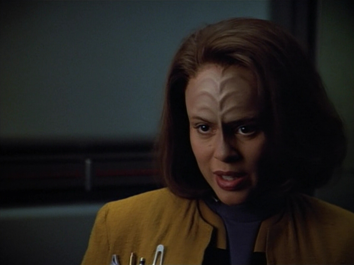 extant_StarTrek_VOY_4x13-WakingMoments_03088.jpg