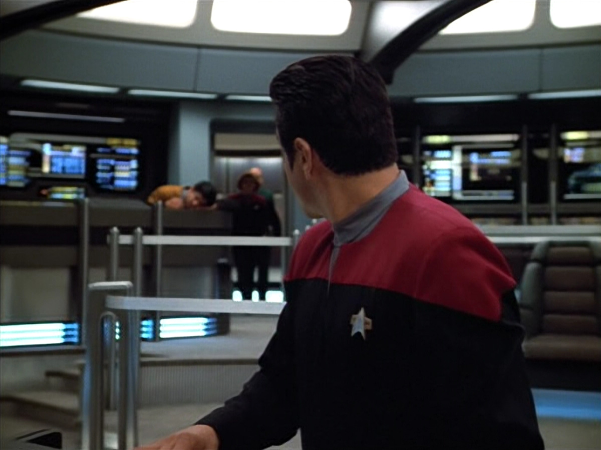 extant_StarTrek_VOY_4x13-WakingMoments_03104.jpg