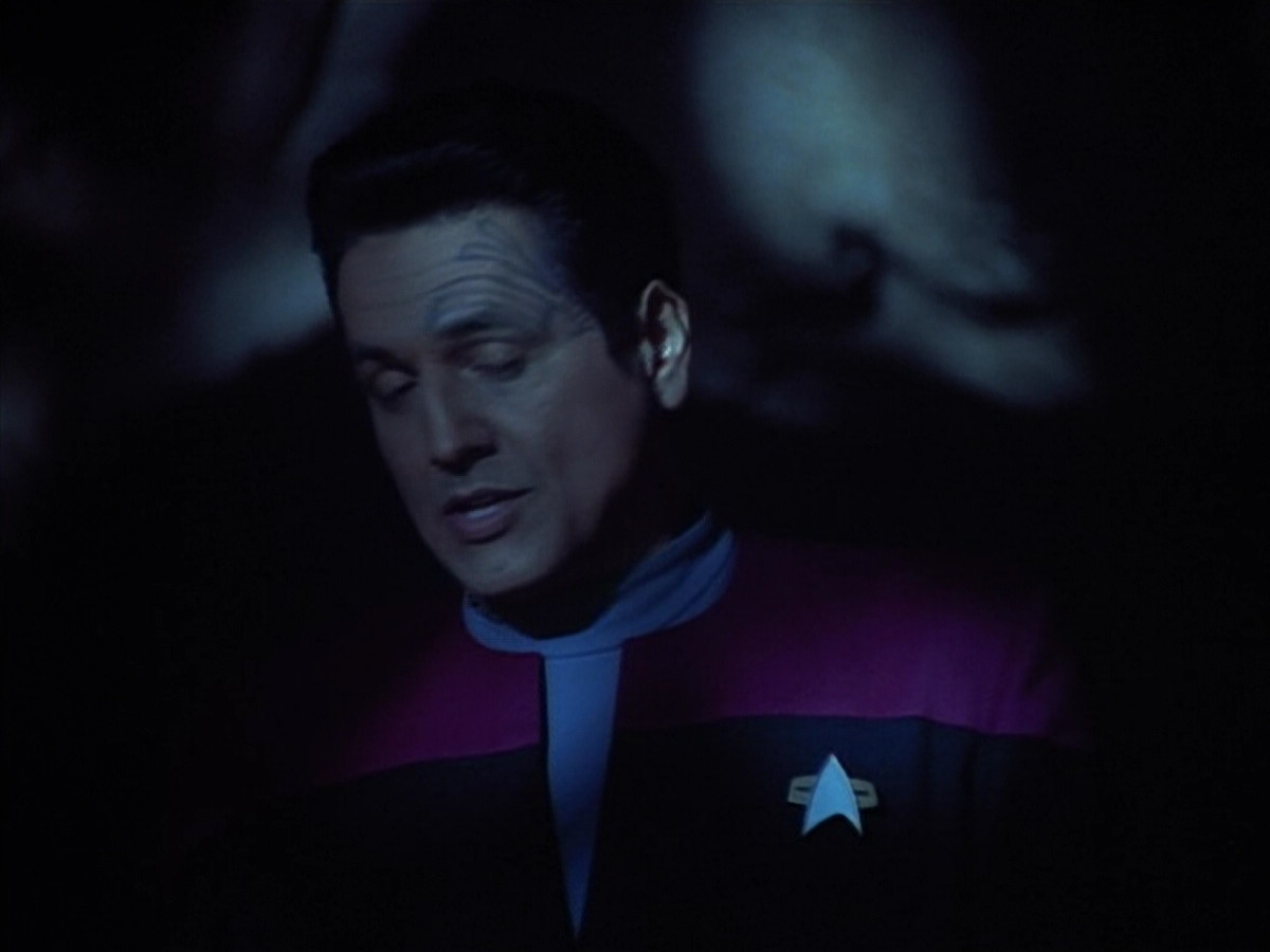 extant_StarTrek_VOY_4x13-WakingMoments_03524.jpg