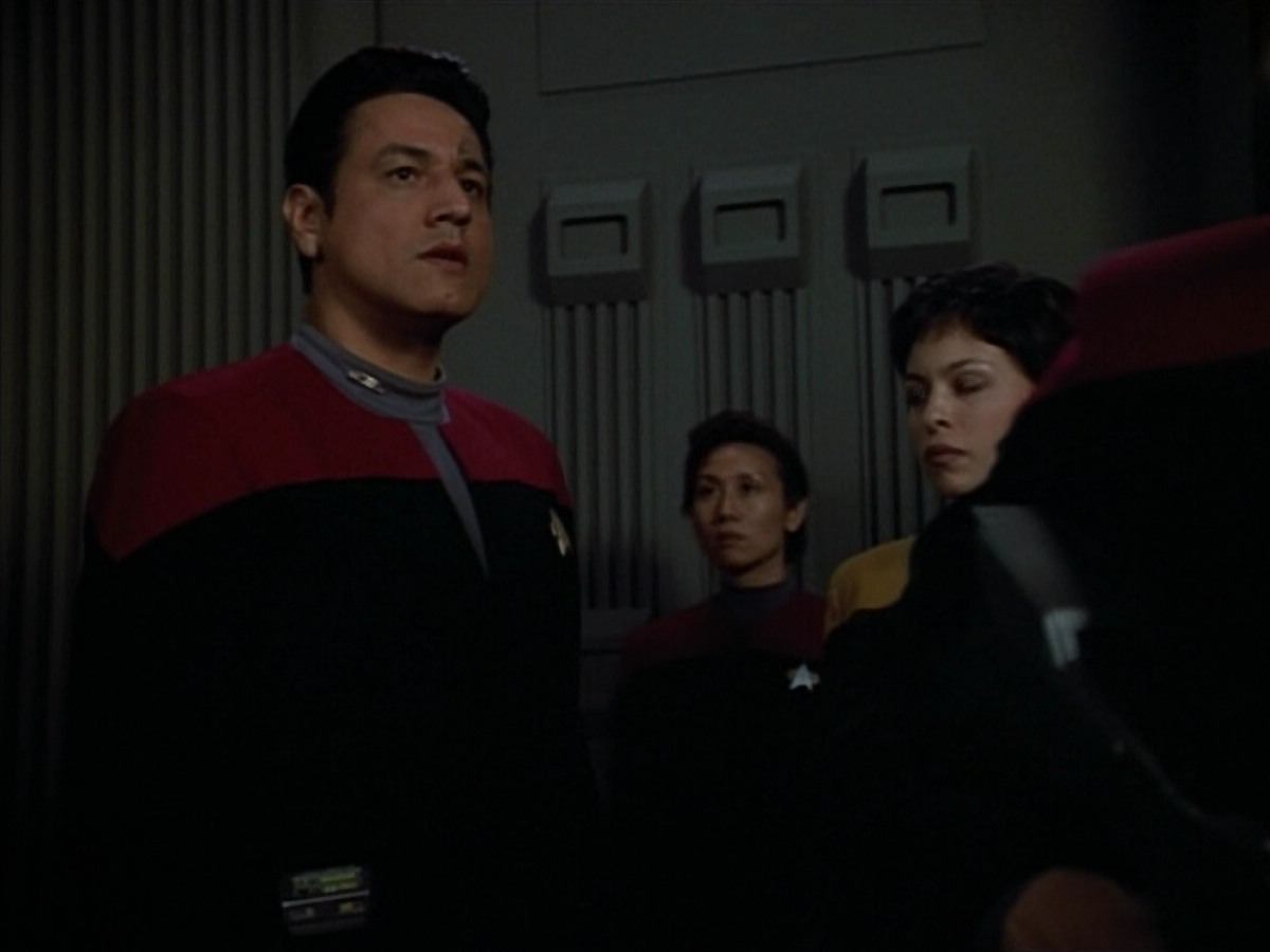 extant_StarTrek_VOY_4x13-WakingMoments_03618.jpg